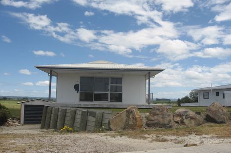 Photo of property in 136 Pukehina Parade, Pukehina, Te Puke, 3189