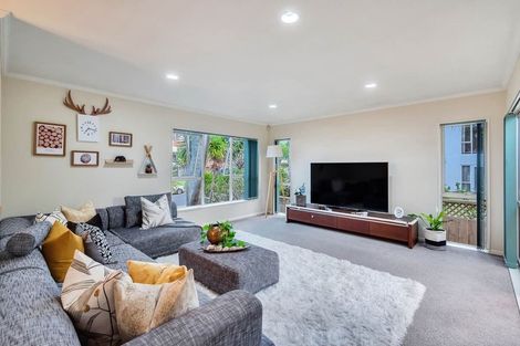 Photo of property in 3 San Fernando Way, Henderson, Auckland, 0612