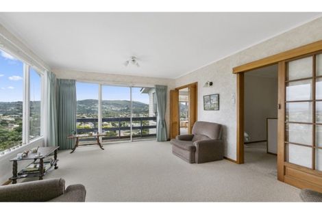 Photo of property in 19 Summit Road, Fairfield, Lower Hutt, 5011