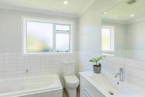 Photo of property in 27 Callender Terrace, Paraparaumu Beach, Paraparaumu, 5032