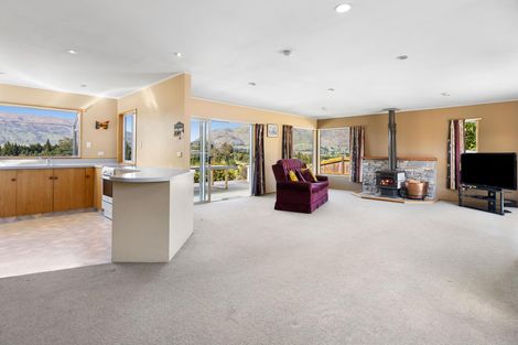 Photo of property in 14 Rob Roy Lane, Wanaka, 9305