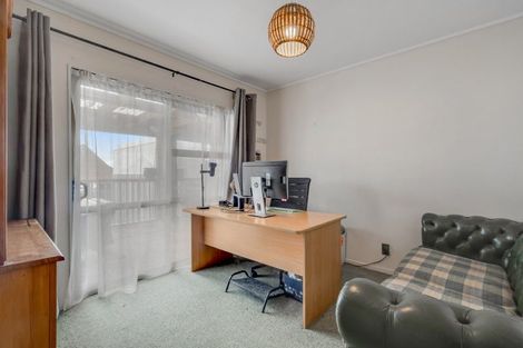 Photo of property in 55 Highland Park Drive, Highland Park, Auckland, 2010