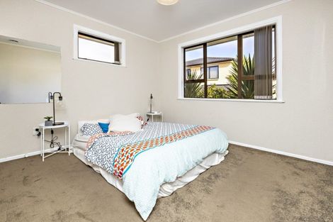 Photo of property in 13 Jenkins Place, Manurewa East, Auckland, 2102