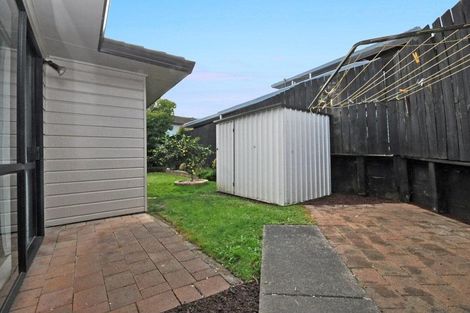 Photo of property in 1/8 Mandica Place, Sunnynook, Auckland, 0632
