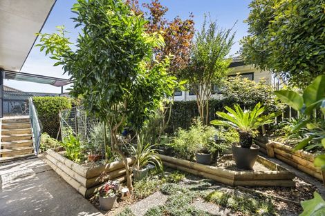 Photo of property in 2/25 Abercrombie Street, Howick, Auckland, 2014