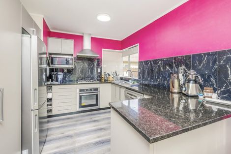 Photo of property in 5 Charisma Place, Randwick Park, Auckland, 2105