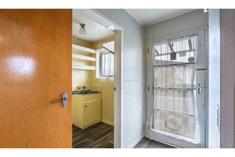 Photo of property in 66 Renfrew Street, Waikiwi, Invercargill, 9810