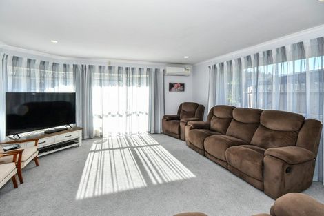 Photo of property in 1/48 Stewart Gibson Place, Manurewa, Auckland, 2105
