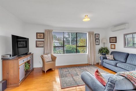 Photo of property in 16 Dunedin Street, Redwood, Christchurch, 8051