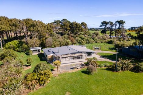 Photo of property in 49 Ferry Road, West Plains, Invercargill, 9879