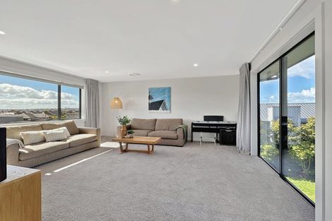 Photo of property in 3 Raupo Crescent, Wharewaka, Taupo, 3330
