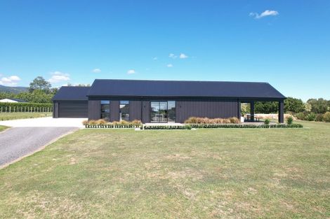 Photo of property in 18 Oriwa Lane, Levin, 5571