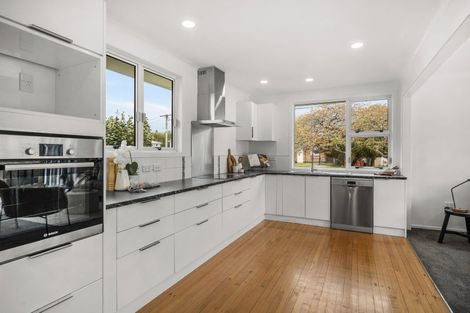 Photo of property in 5 Jarmey Place, Mangakakahi, Rotorua, 3015