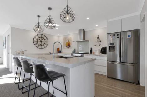 Photo of property in 12 Lewis Close, Rangiora, 7400