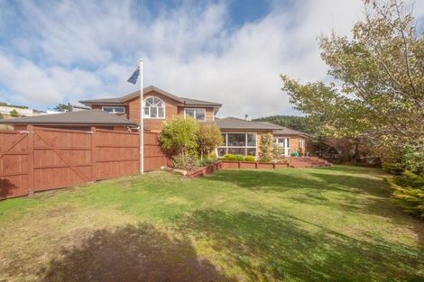 Photo of property in 6 Halewood Grove, Churton Park, Wellington, 6037