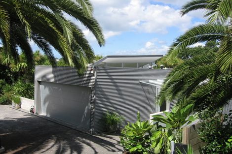 Photo of property in 25b Stanley Point Road, Stanley Point, Auckland, 0624