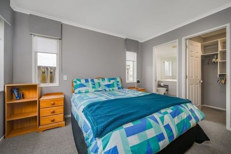 Photo of property in 86 Bob Charles Drive, Golflands, Auckland, 2013