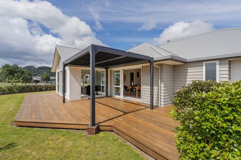 Photo of property in 37 Longreach Drive, Cooks Beach, Whitianga, 3591