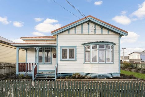 Photo of property in 12 Wha Street, Lyall Bay, Wellington, 6022