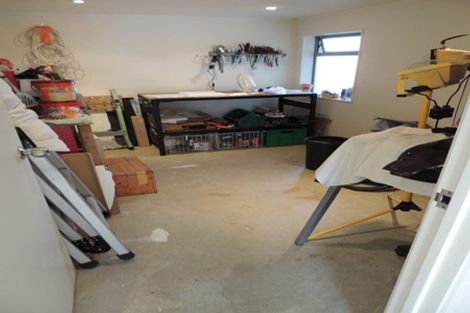 Photo of property in 18 Lavelle Road, Henderson, Auckland, 0612