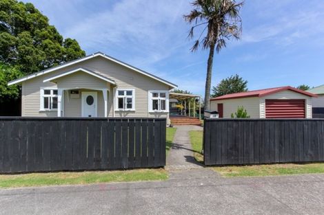 Photo of property in 39 Mouatt Street, Waitara, 4320