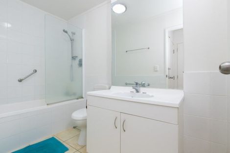 Photo of property in 32/120 Beach Haven Road, Beach Haven, Auckland, 0626