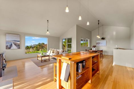 Photo of property in 87 M Greenwood Road, Leigh, 0972