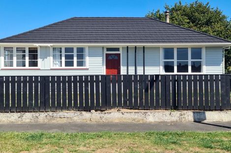 Photo of property in 16 Avon Terrace, Roslyn, Palmerston North, 4414