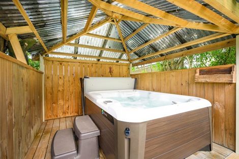 Photo of property in 74 Pitama Road, Awapuni, Palmerston North, 4412