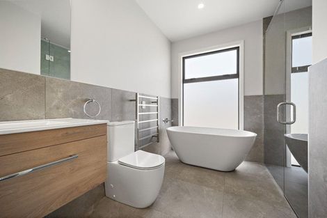 Photo of property in 23 Robert Might Road, Kumeu, 0810