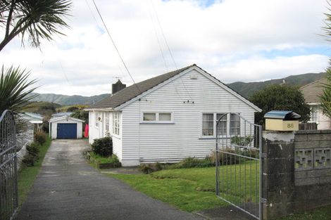 Photo of property in 86 Fraser Street, Wainuiomata, Lower Hutt, 5014