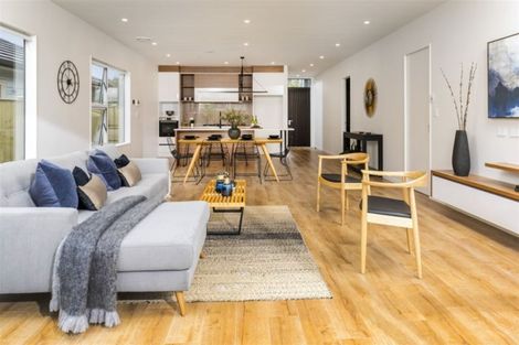 Photo of property in 60 Schoolside Road, Kumeu, 0810