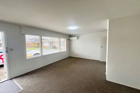 Photo of property in 4/8 Winspear Place, Manukau, Auckland, 2025