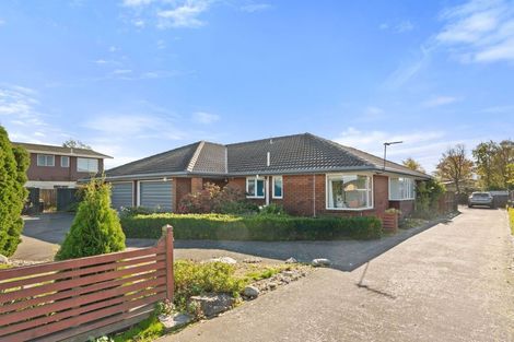Photo of property in 2/356 Yaldhurst Road, Russley, Christchurch, 8042