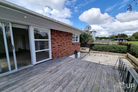Photo of property in 4/766 Beach Road, Browns Bay, Auckland, 0630