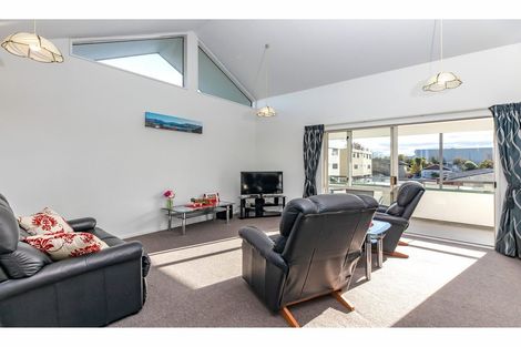 Photo of property in 3/50 Division Street, Riccarton, Christchurch, 8041