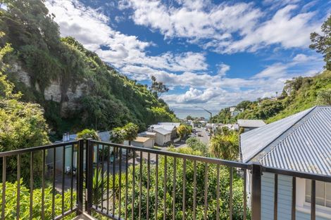 Photo of property in 157 Shakespeare Road, Bluff Hill, Napier, 4110
