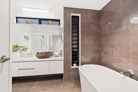 Photo of property in 15 Te Mana Street, Omaha, 0986