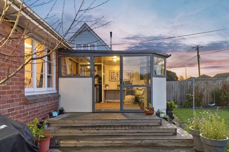 Photo of property in 36 Dunarnan Street, Avonside, Christchurch, 8061