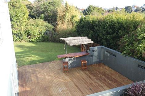 Photo of property in 1 Cromwell Place, Pukekohe, 2120