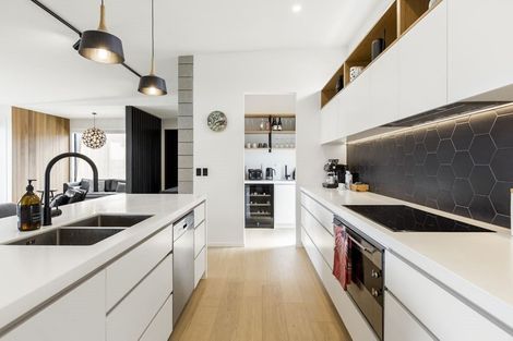 Photo of property in 10 Laly Haddon Place, Matakana, 0985