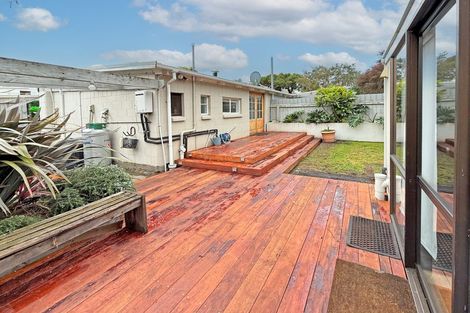 Photo of property in 2/3 Head Street, Sumner, Christchurch, 8081