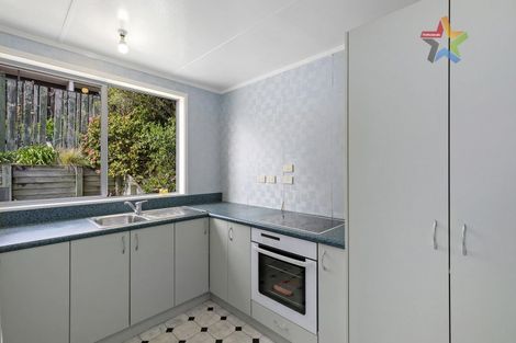 Photo of property in 15 Mossburn Grove, Kelson, Lower Hutt, 5010