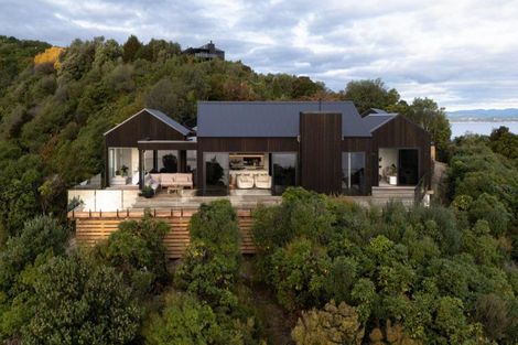 Photo of property in 33 Whakamoenga Point, Acacia Bay, Taupo, 3385