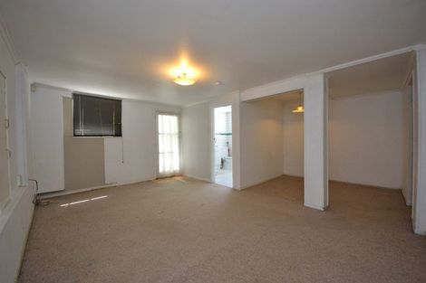 Photo of property in 16 Nutsey Avenue, Northcote, Auckland, 0627