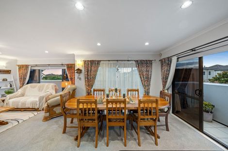 Photo of property in 3 Bezar Place, Flat Bush, Auckland, 2016