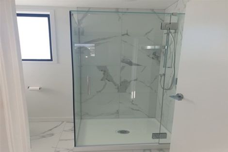 Photo of property in 86b Vodanovich Road, Te Atatu South, Auckland, 0610