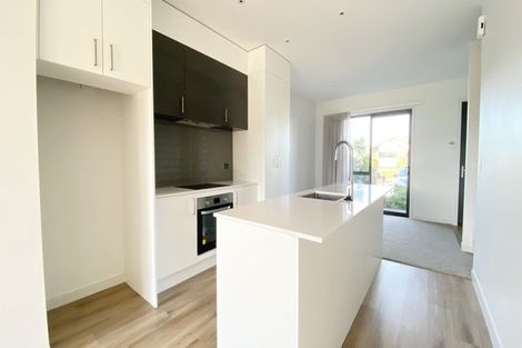 Photo of property in 2/46 Jane Maree Road, Kumeu, 0810