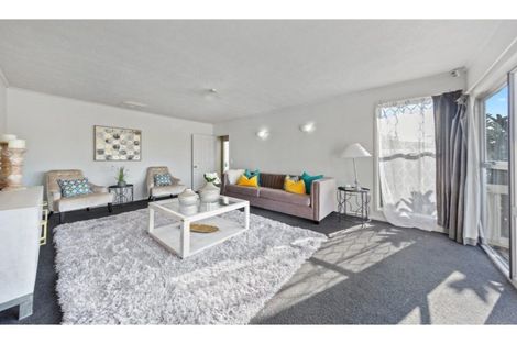 Photo of property in 28 Burbank Avenue, Manurewa, Auckland, 2102