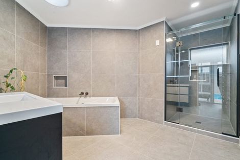 Photo of property in 27 Beach Road, Pahurehure, Papakura, 2113